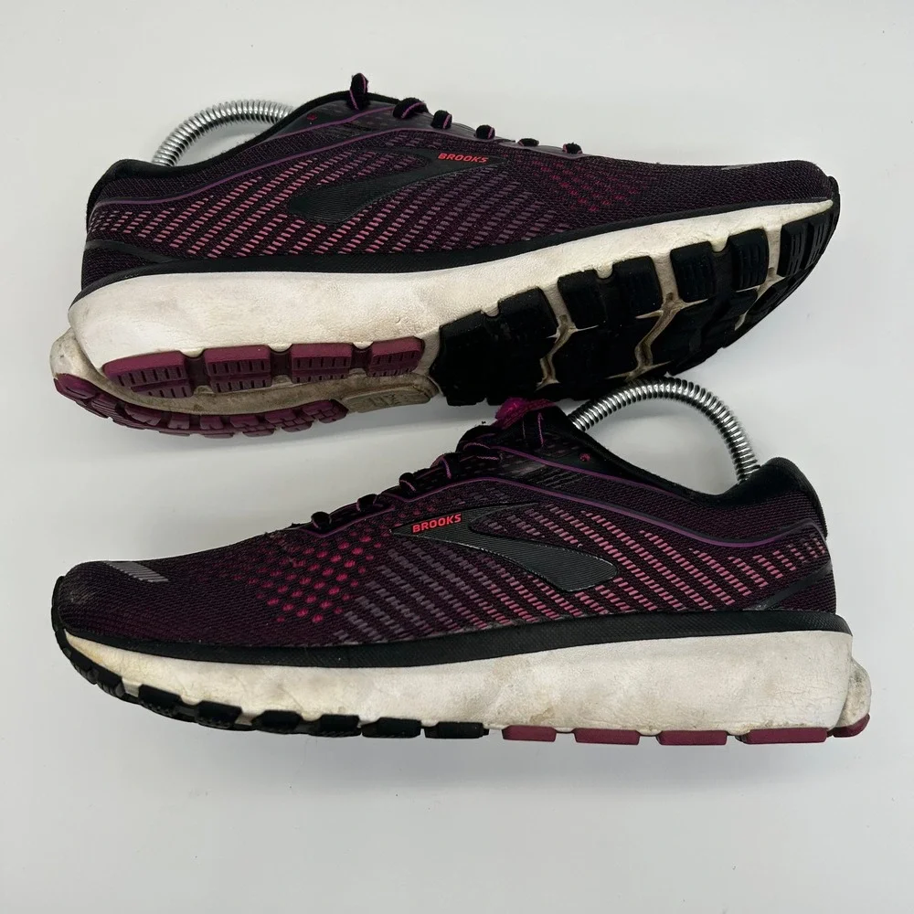 Brooks Ghost 12 Running Shoes Womens 7.5 Black Purple Pink Neutral 1203051B063